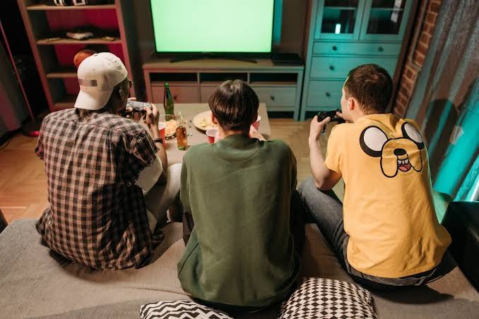 Bridging digital and physical socialization